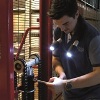 Arbeitsleuchte &raquo;Snake&laquo; in der Werkstatt